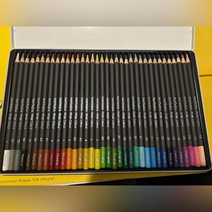 New Fantasía 36 Colored Pencils Set